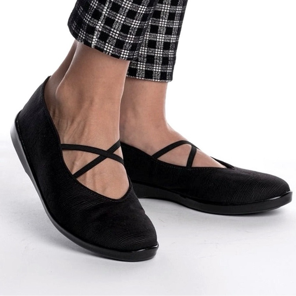 Apropos Women's Black Ballet Flats Made of lightweight Cotton comfy-Size 9